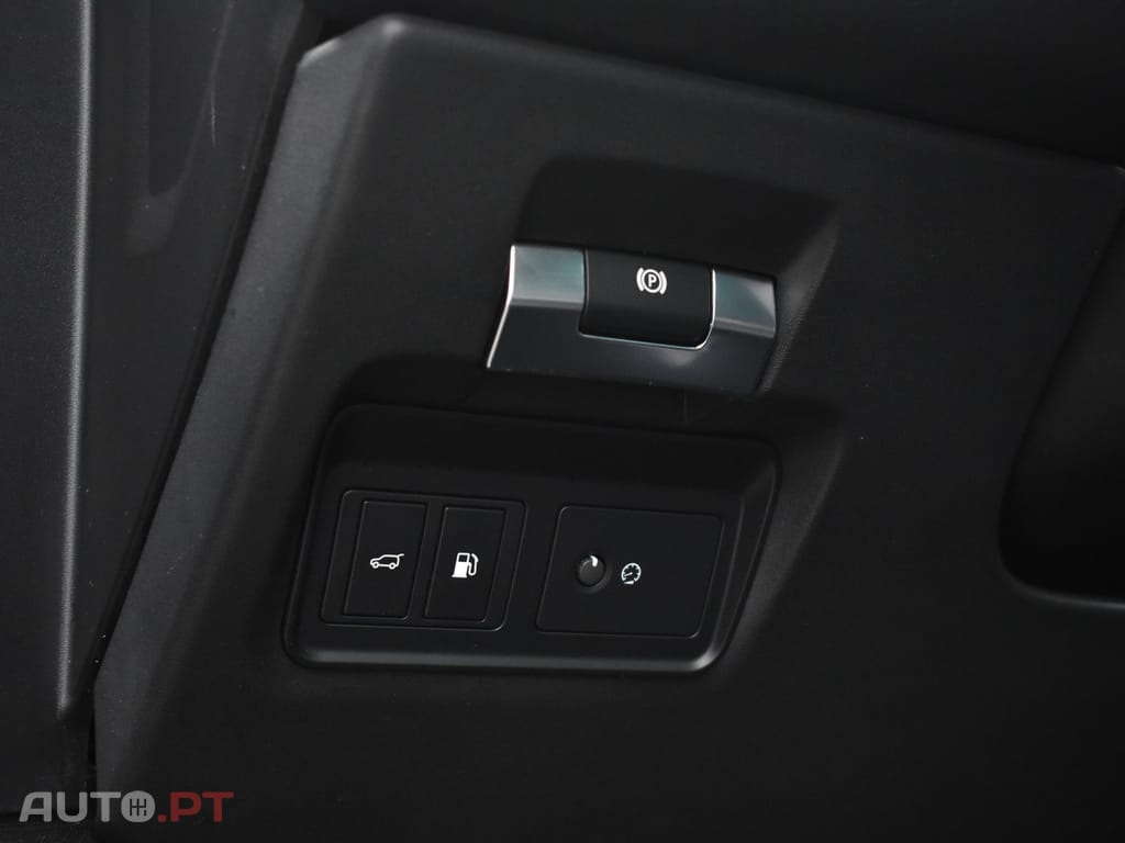 Land Rover Evoque 1.5 P300e AWD R-Dynamic SE Auto