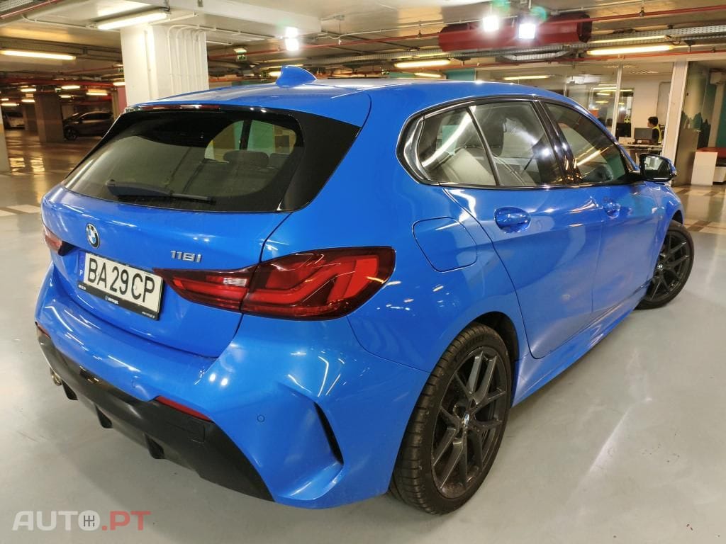 BMW 118 i Pack Desportivo M Auto
