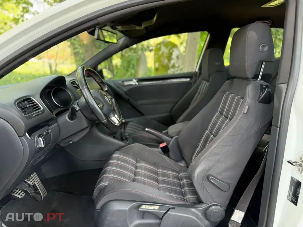 Volkswagen Golf 2.0 TSi GTI