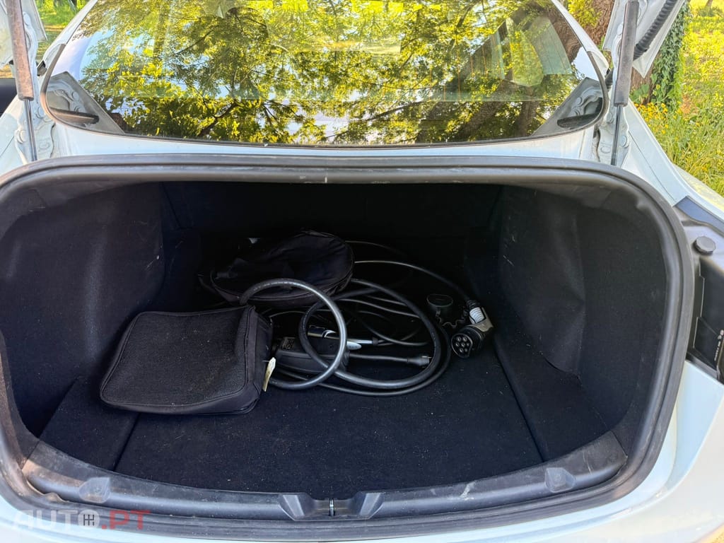 Tesla Model 3 Standard RWD Plus