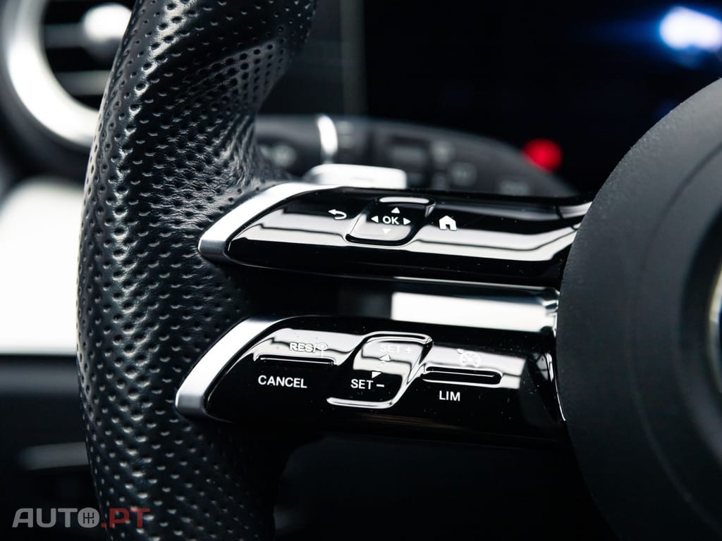 Mercedes-Benz E 300 e AMG Line