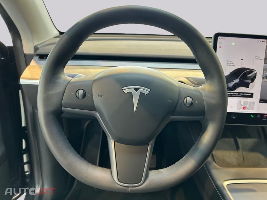 Tesla Model Y Long Range Dual AWD I.V.A DEDUTIVEL 
