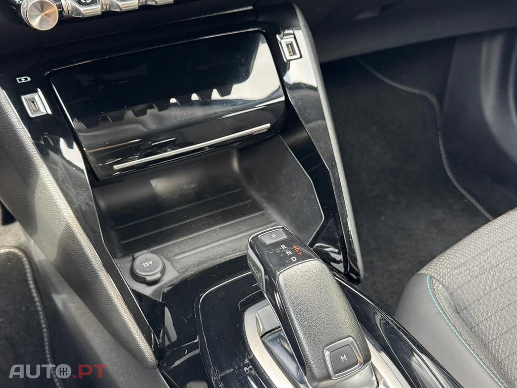 Peugeot 2008 1.5 BlueHDi Allure Pack EAT8
