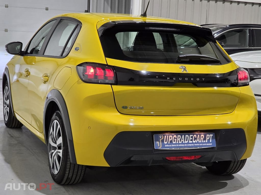 Peugeot E-208 50 kWh Active