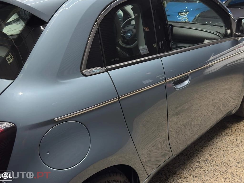 Fiat 500e La Prima