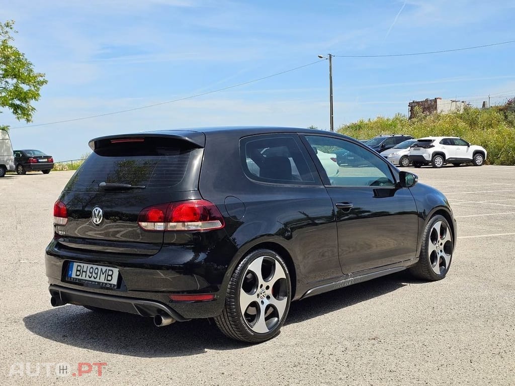 Volkswagen Golf 2.0 TSI GTI