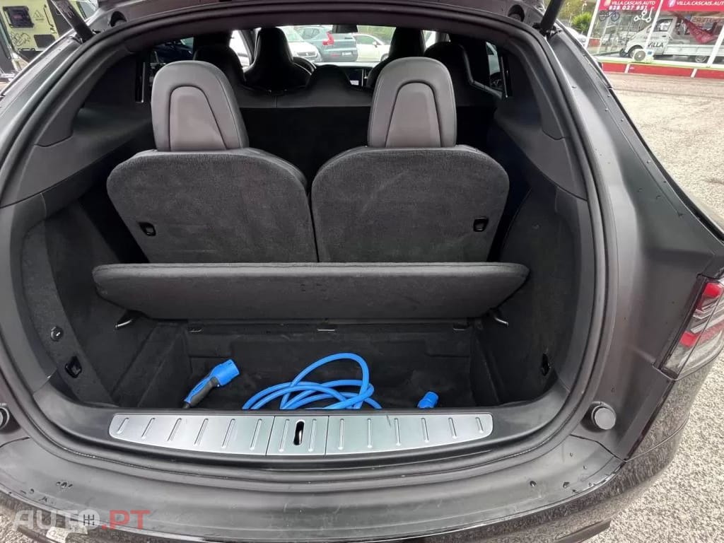 Tesla Model X 75D