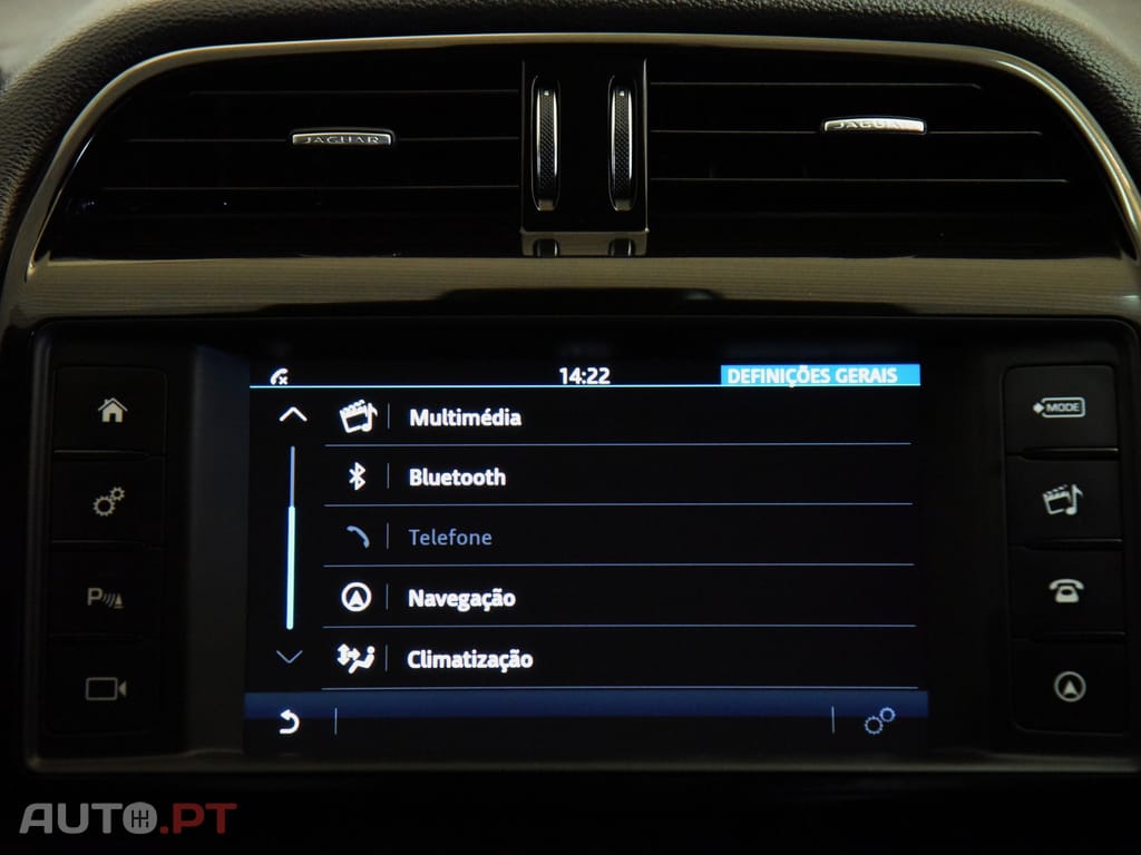 Jaguar XE 2.0 D Portfolio Aut.