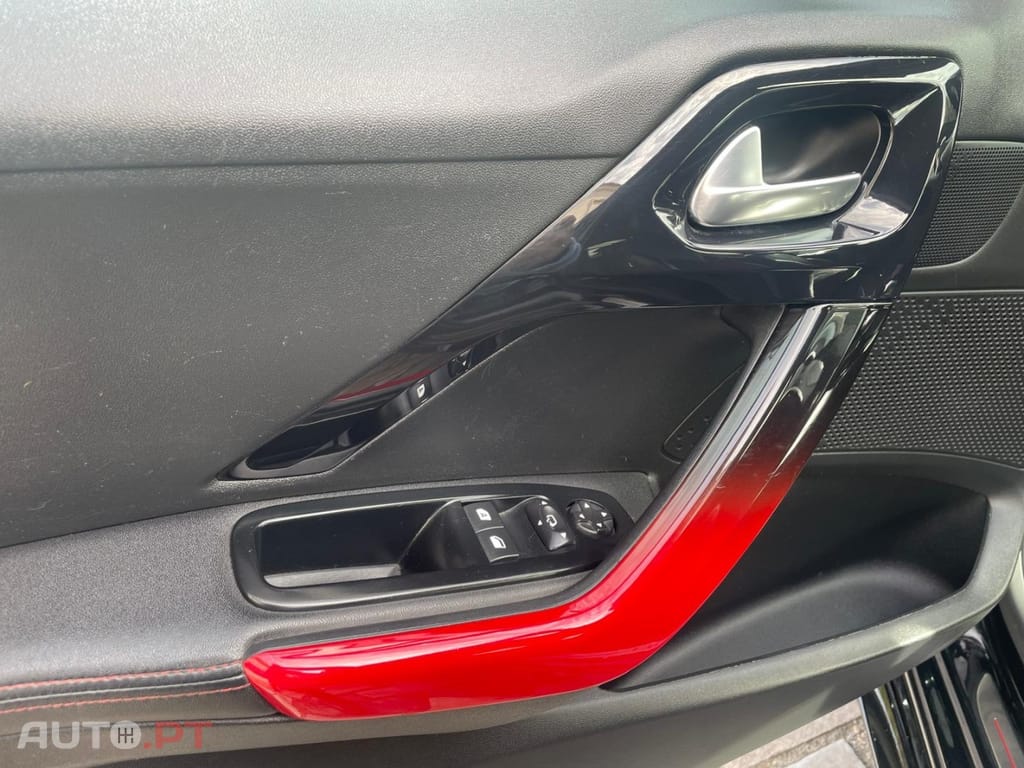 Peugeot 208 1.6 THP GTi