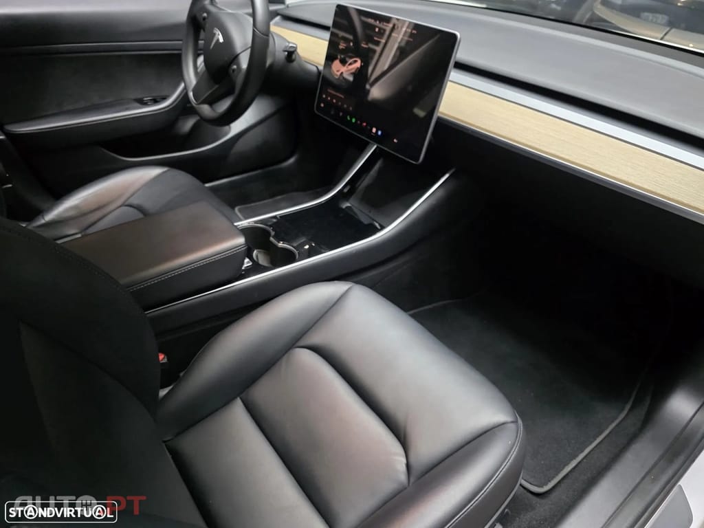 Tesla Model 3 Standard Range Plus RWD