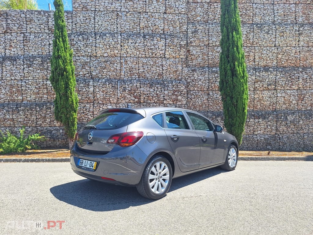 Opel Astra 1.7 CDTi Cosmo