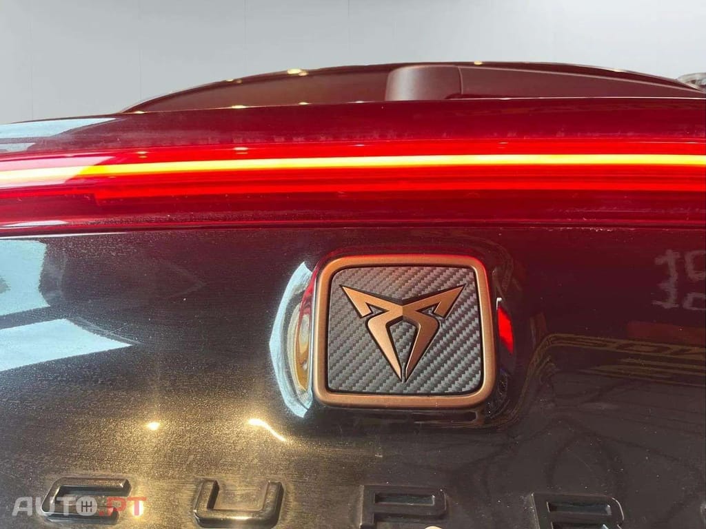 Cupra Leon 1.4 e-Hybrid VZ 245CV