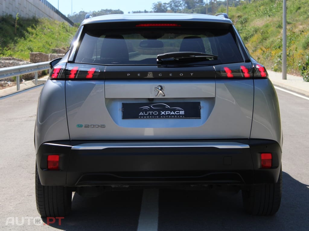 Peugeot E-2008 Allure