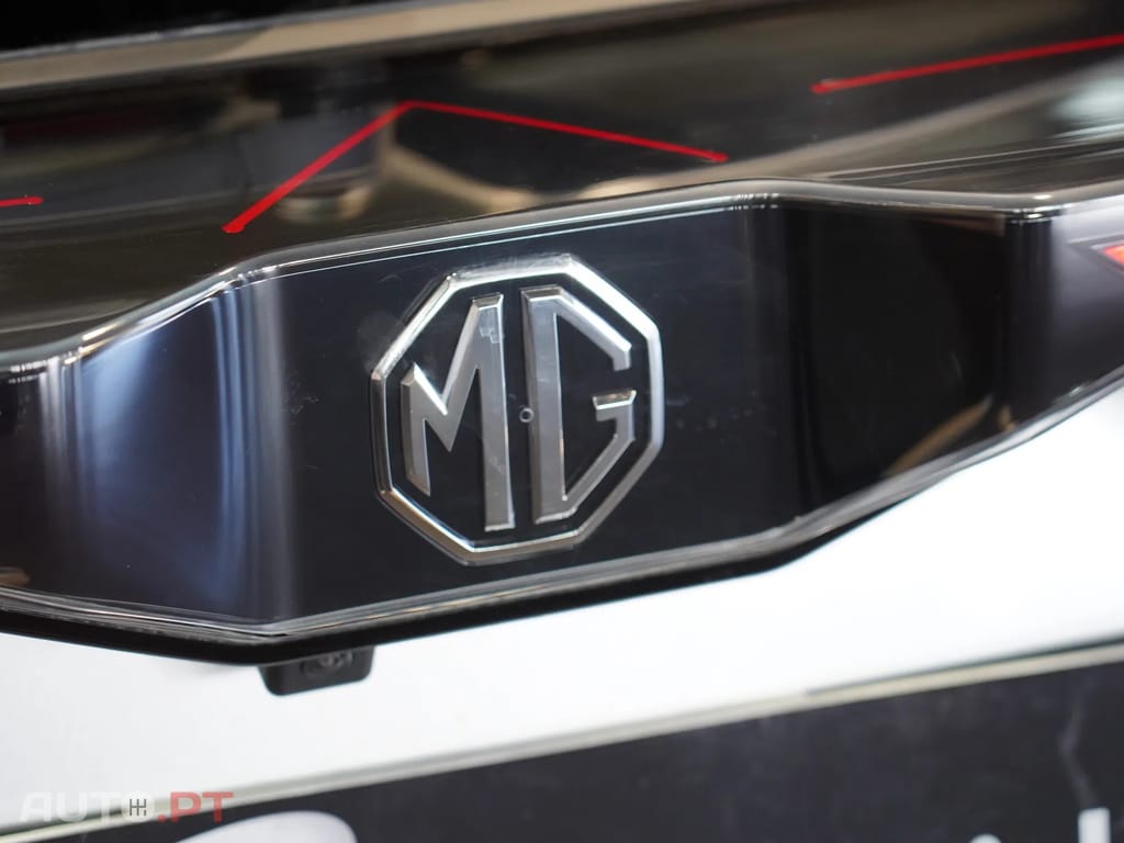 MG MG4 64 kWh Luxury