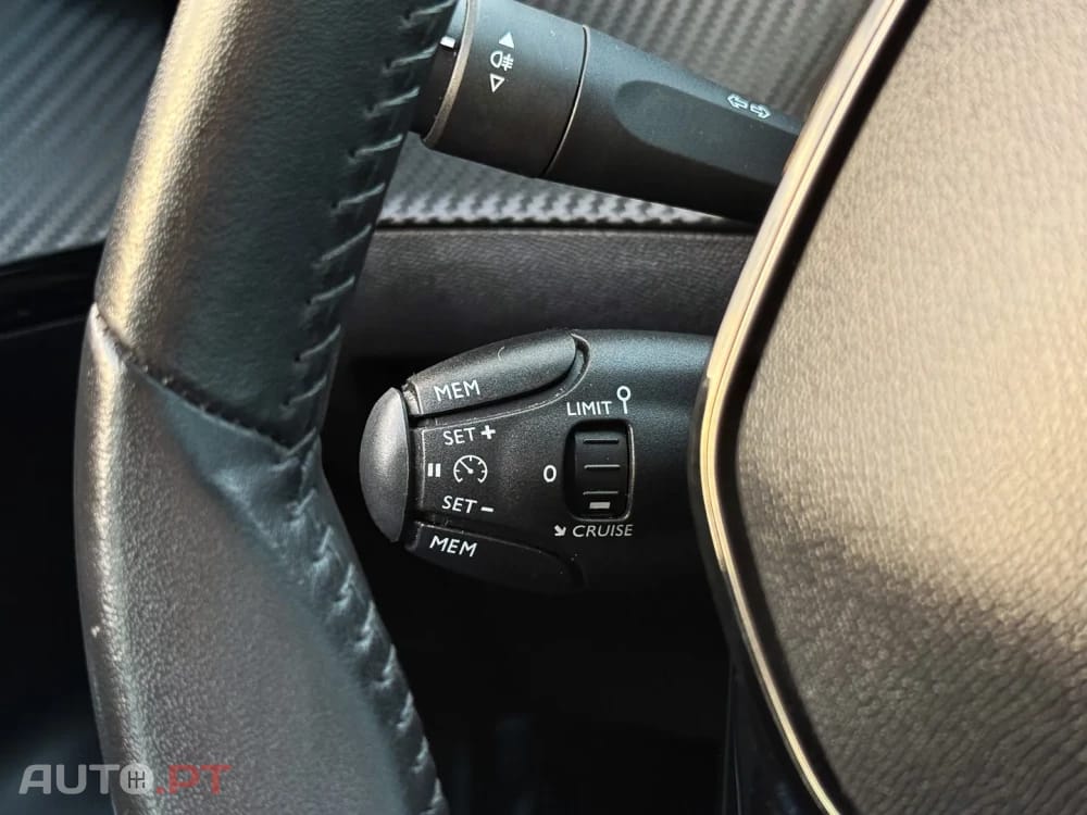 Peugeot 2008 1.2 PureTech Active Pack