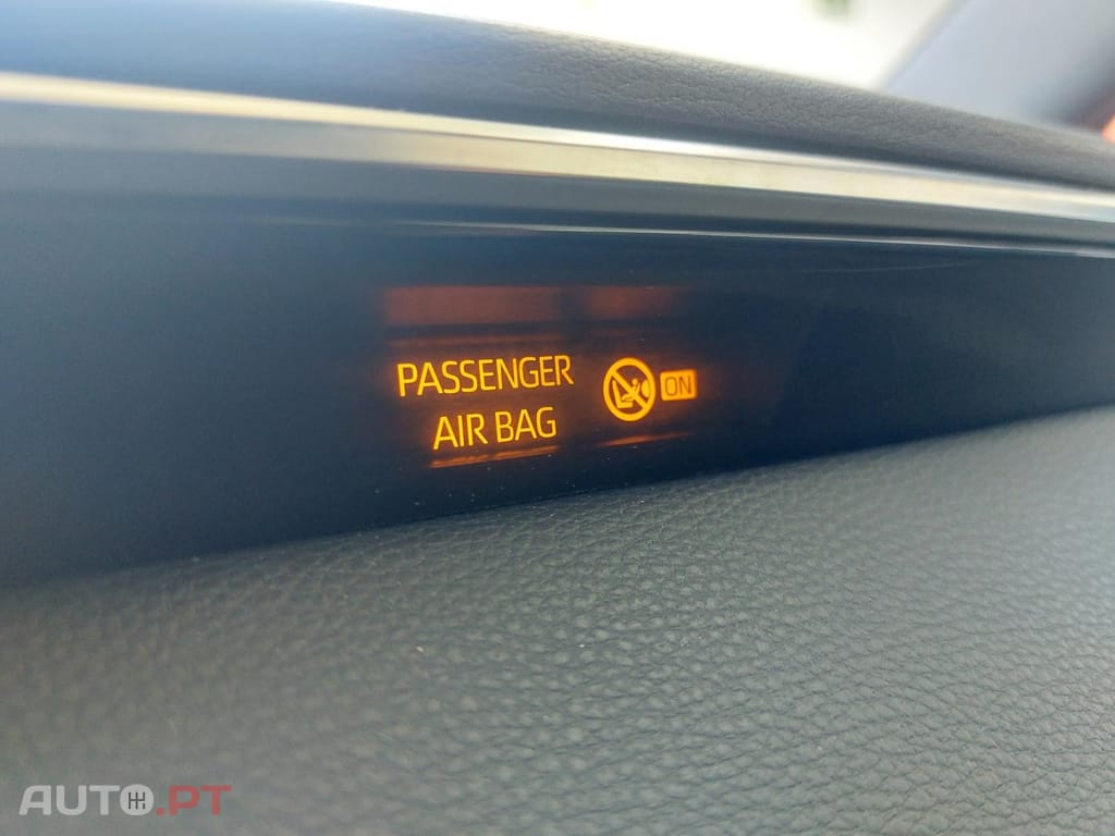 Toyota Corolla 1.8 Hybrid Comfort — fotografia 49