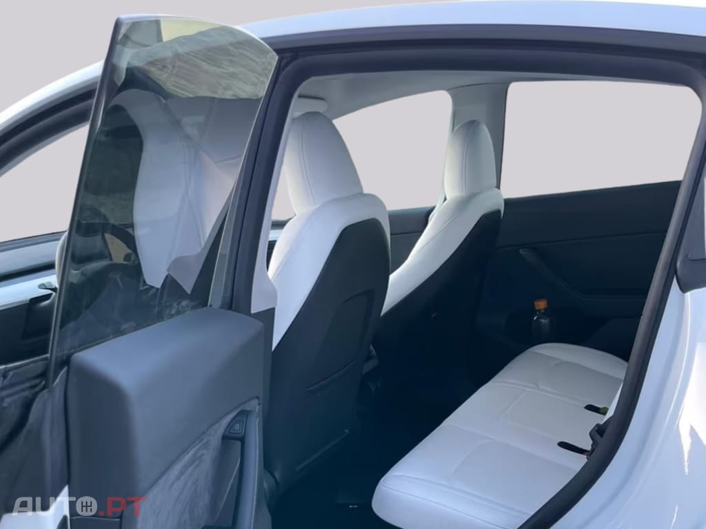 Tesla Model Y Long Range Dual Motor AWD I.V.A DEDUTIVEL 