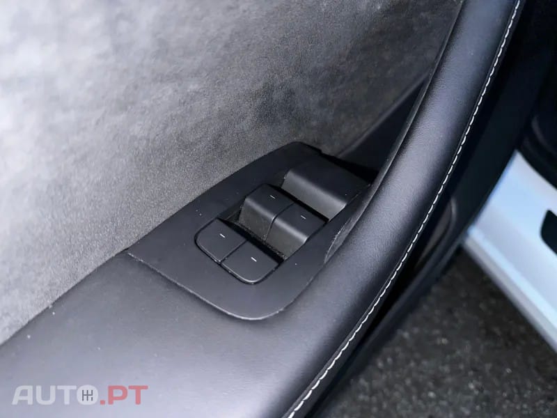 Tesla Model 3 Long Range Tração Integral