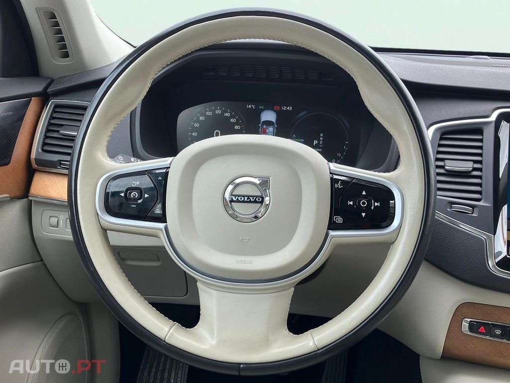 Volvo XC90 2.0 T8 PHEV Inscription Expression AWD