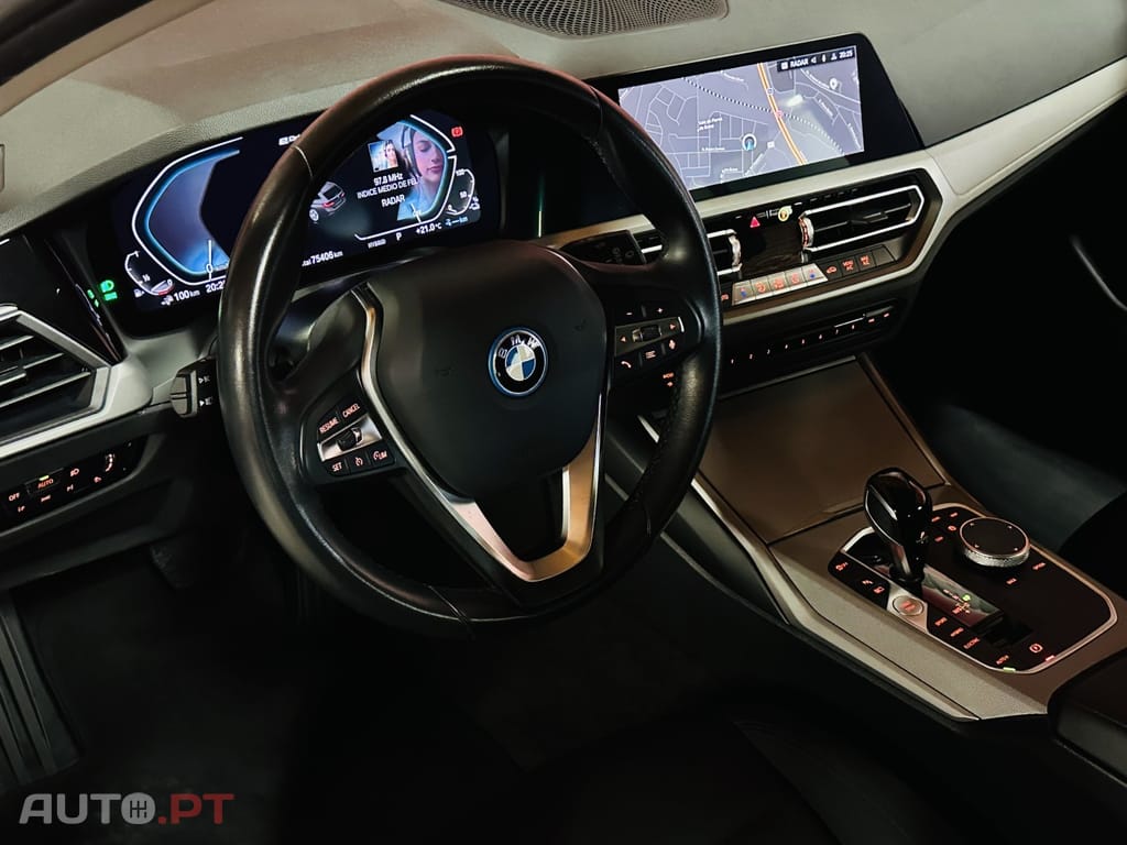 BMW 320 e Touring Corporate Edition Auto