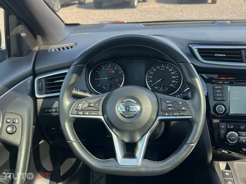 Nissan Qashqai 1.3 DIG-T Tekna Bose