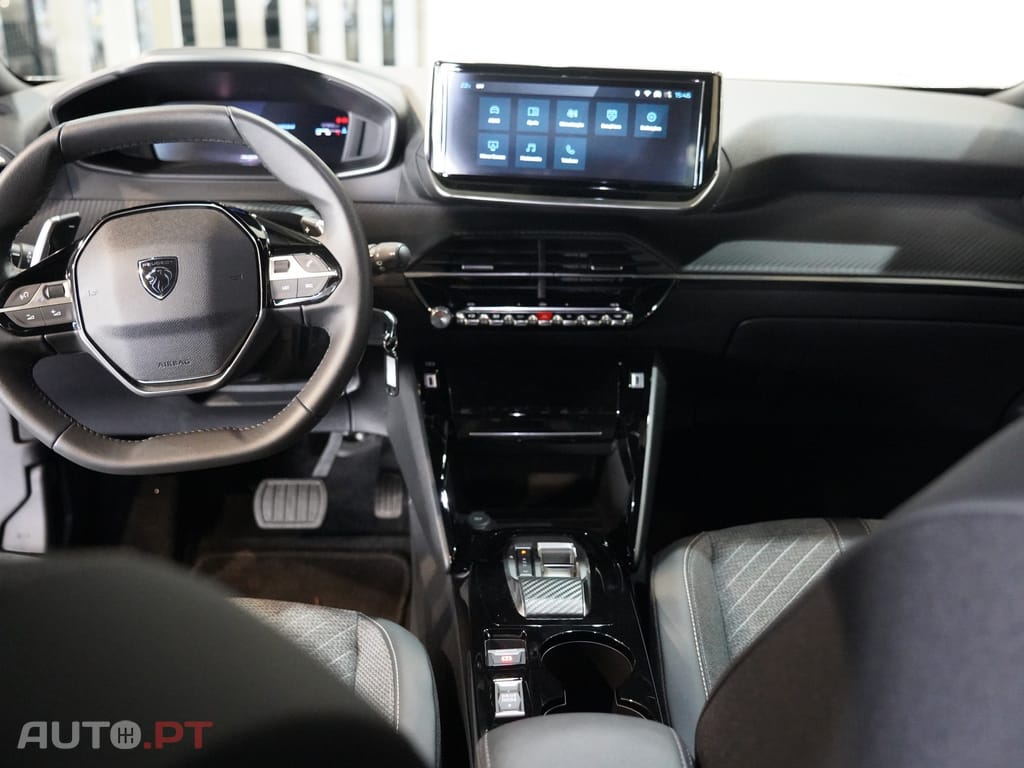 Peugeot 2008 1.2 PureTech Allure EAT8