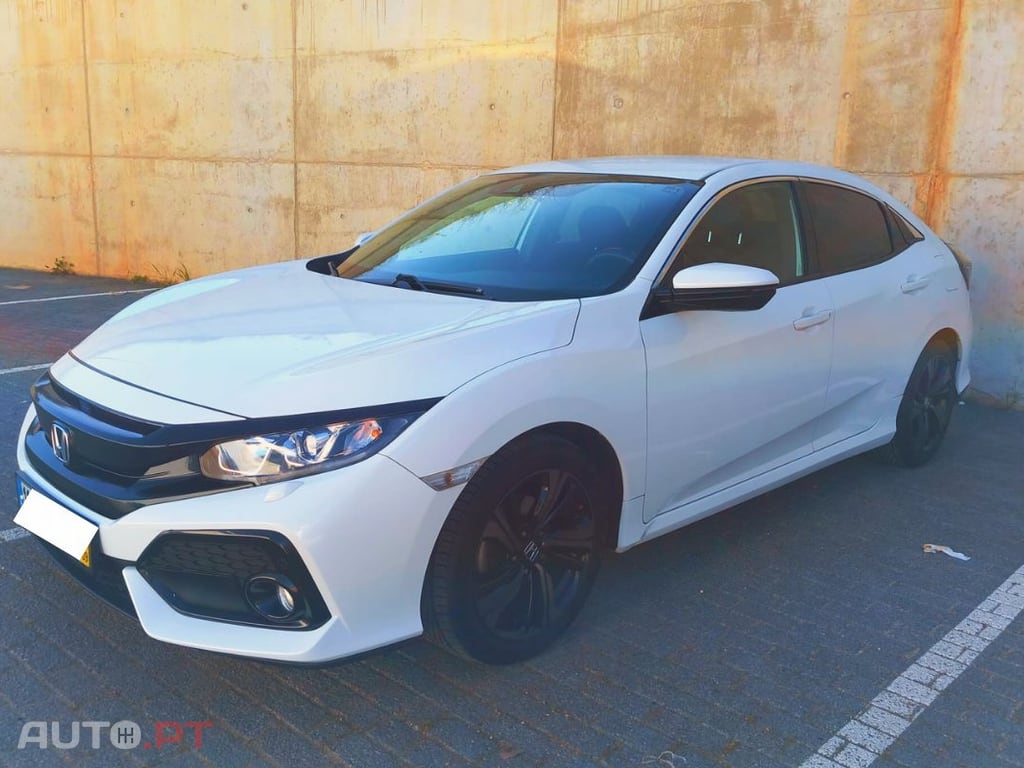 Honda Civic Elegance Navi 1.0