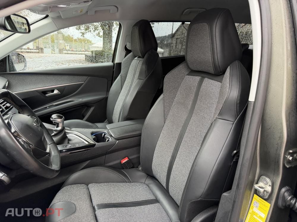 Peugeot 5008 1.2 PureTech Allure Pack