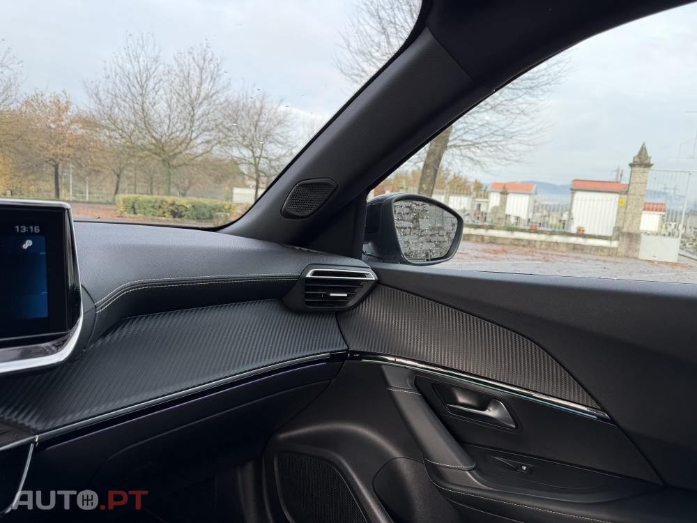 Peugeot 2008 1.2 PureTech GT Pack EAT8