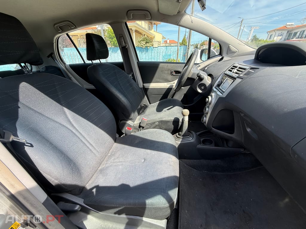 Toyota Yaris 1.0 VVT-i AC