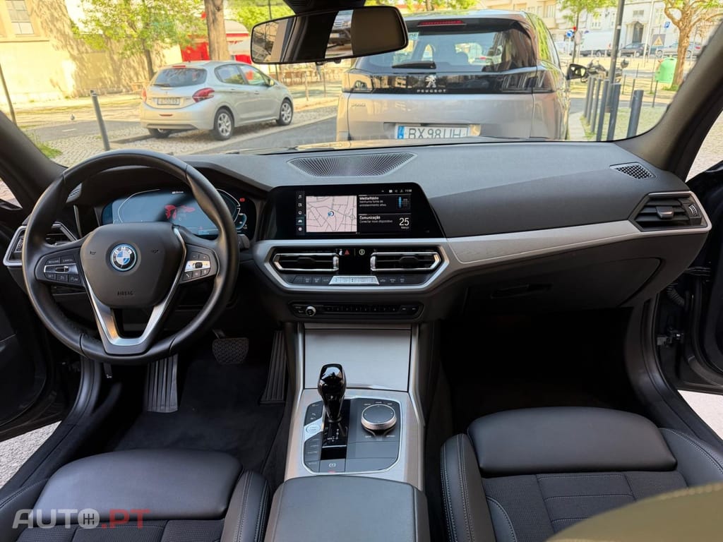 BMW 320 e Line Luxury Auto