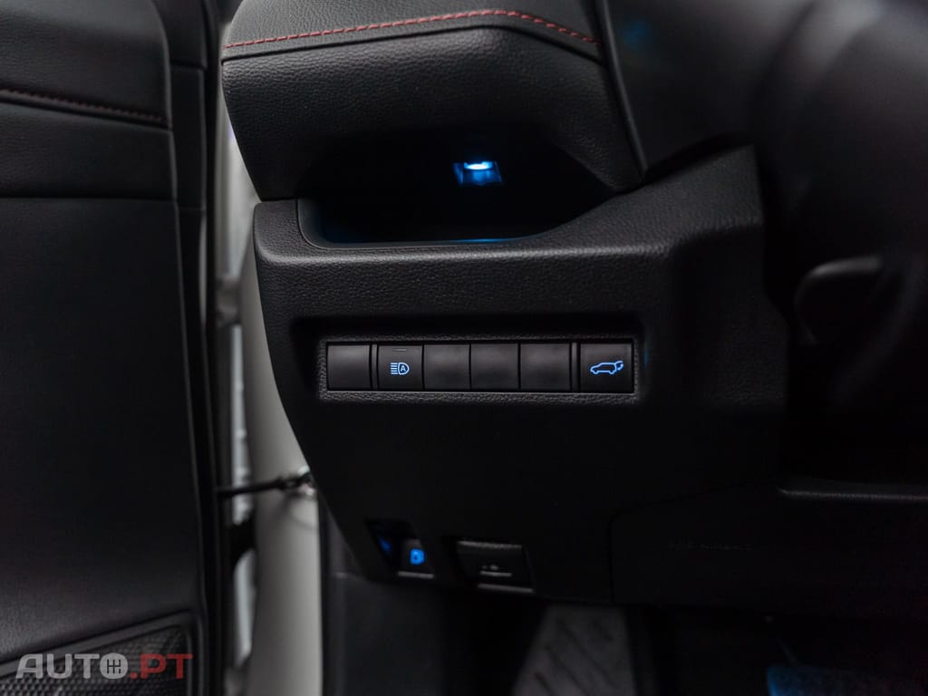 Toyota RAV4 2.5 HDF Plug-in Square Co.AWD-i