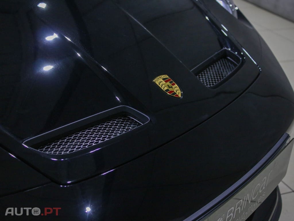 Porsche 992 GT3 Touring Package