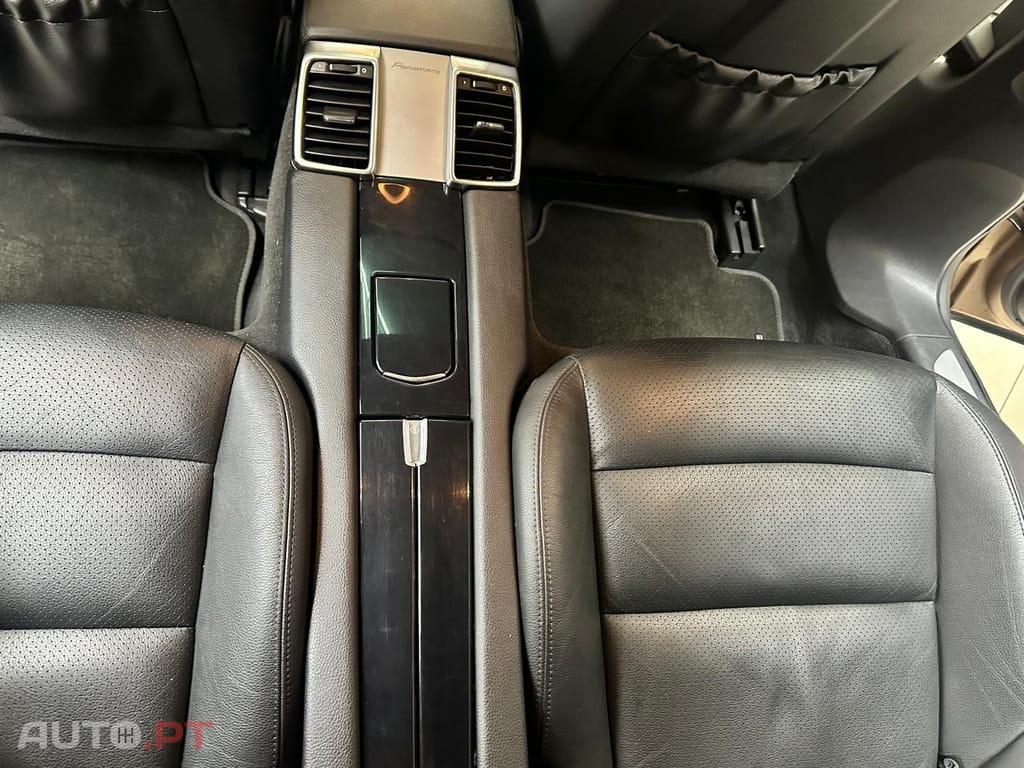 Porsche Panamera Platinum Edition
