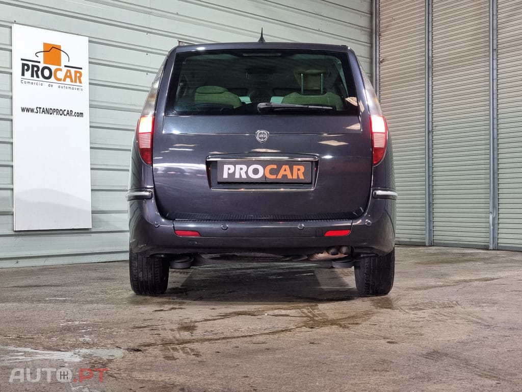 Lancia Phedra 2.2 JTD