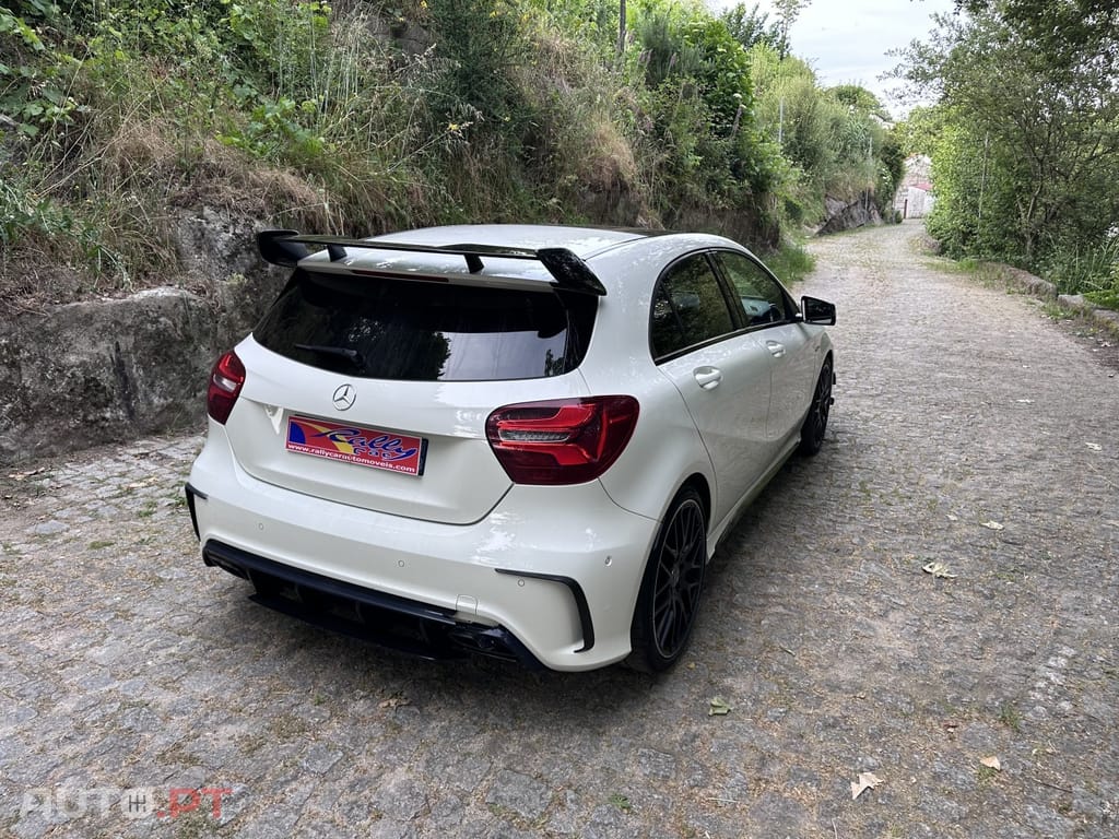 Mercedes-Benz A 45 AMG 4Matic Speedshift 7G-DCT