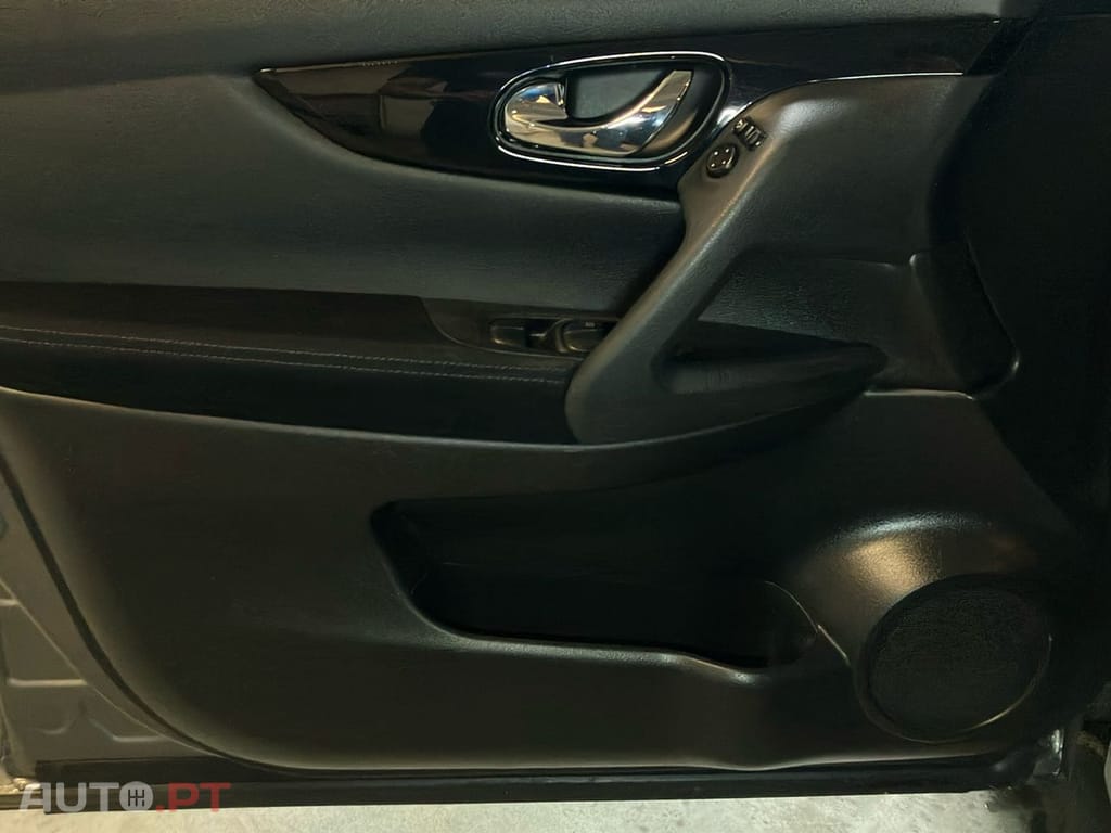 Nissan Qashqai 1.2 DIG-T Acenta Connect