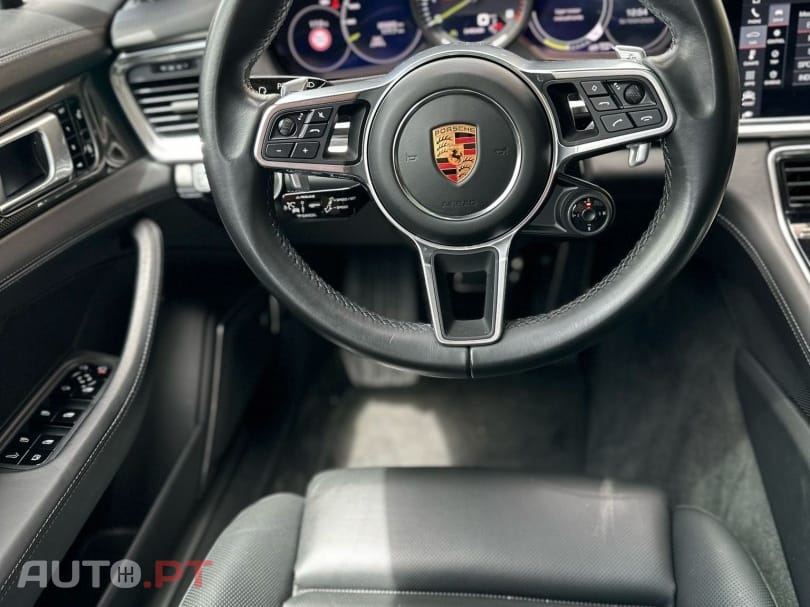 Porsche Panamera 4 E-Hybrid