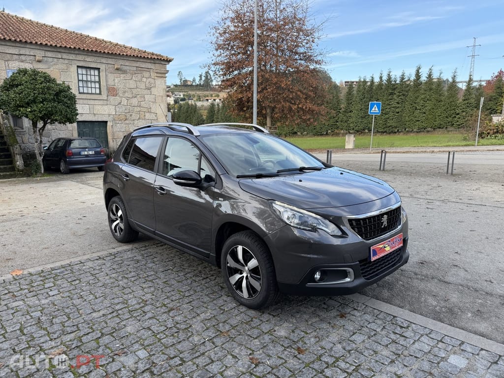 Peugeot 2008 1.2 PureTech Allure