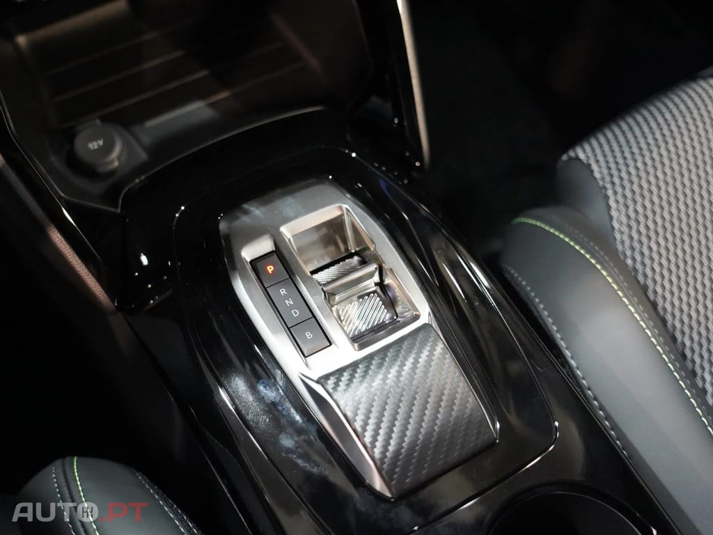 Peugeot E-2008 54 kWh GT