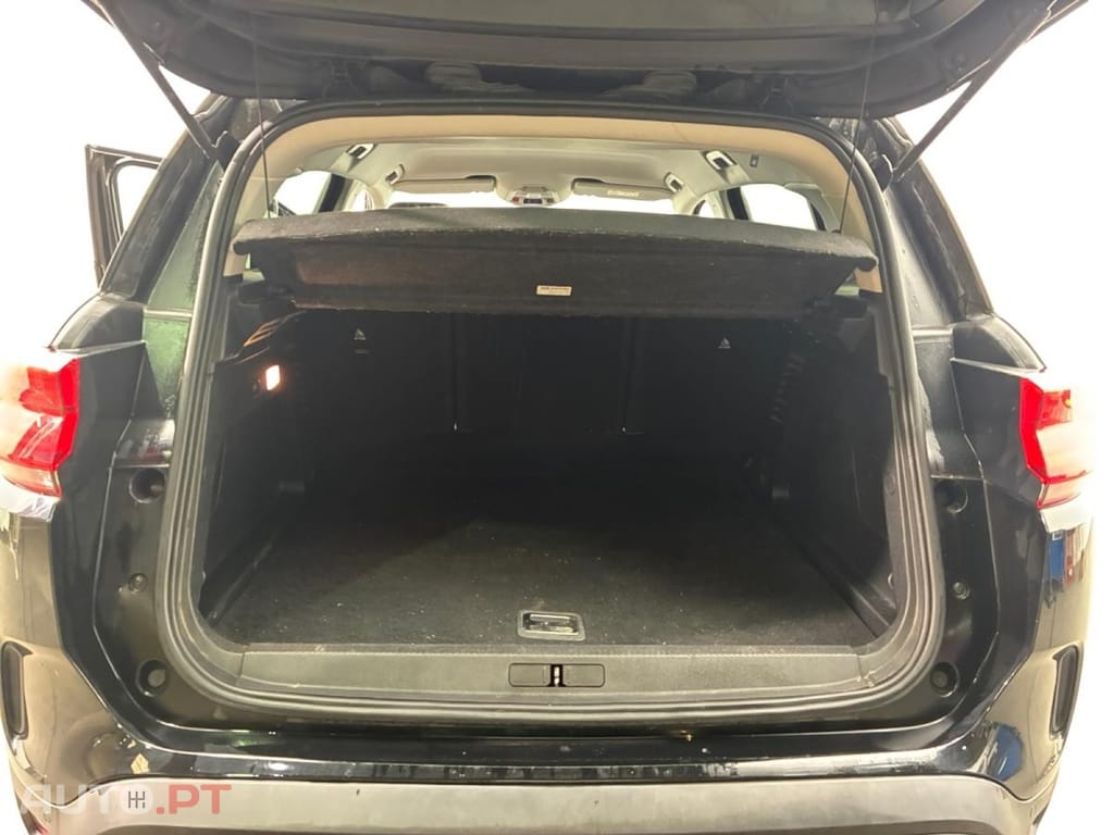 Citroen C5 Aircross 1.6 Hybrid Business e-EAT8