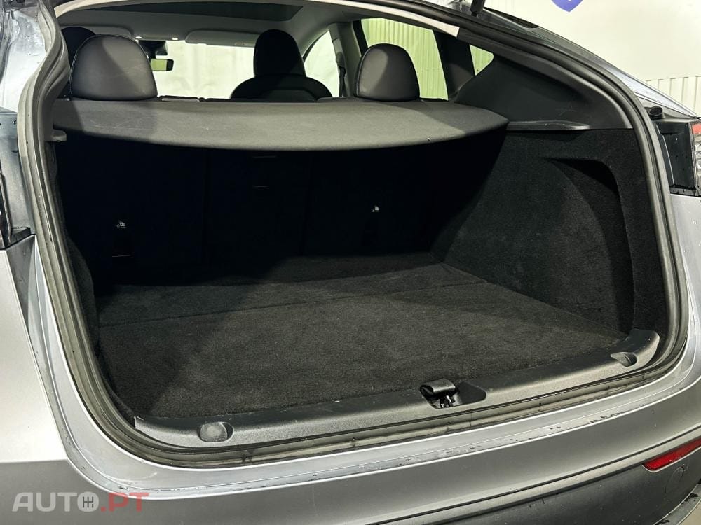 Tesla Model Y Performance Dual Motor AWD