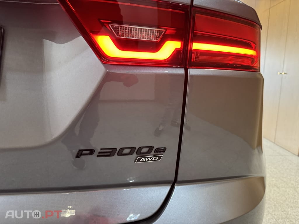 Jaguar E-Pace 1.5 P300e R-Dynamic HSE AWD Aut.