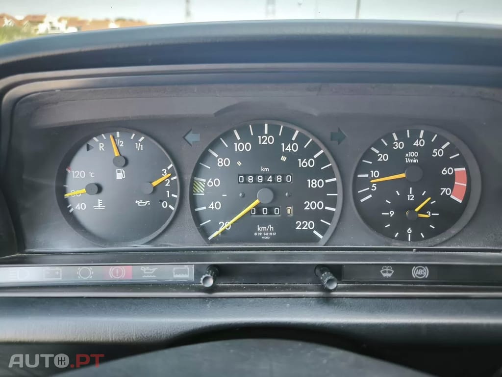 Mercedes-Benz 190 190 E 1.8