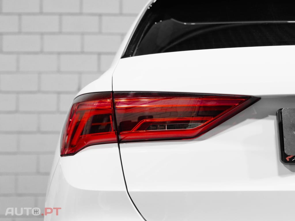 Audi Q3 45 TFSIe S line S tronic