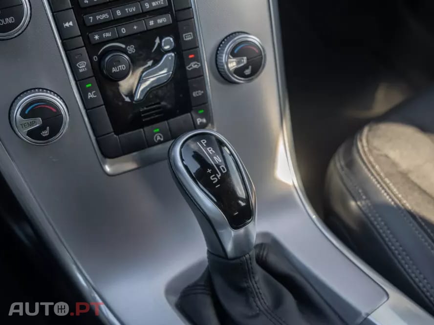 Volvo XC60 2.0 D3 Summum Geartronic