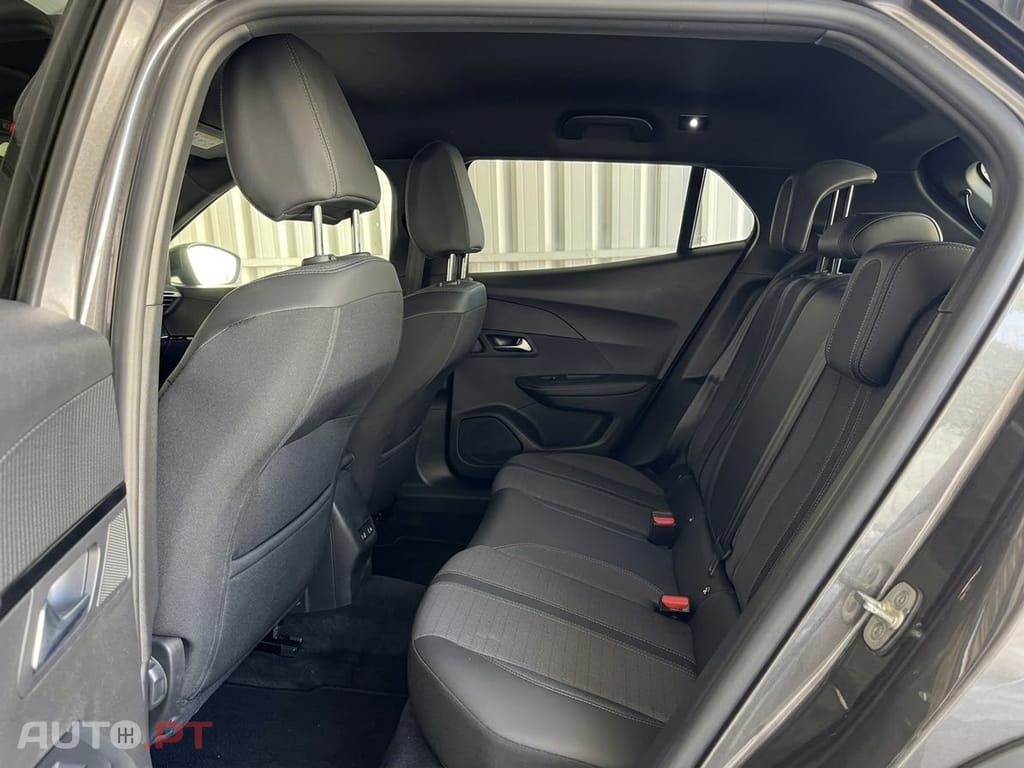Peugeot 2008 1.2 PureTech Allure Pack EAT8
