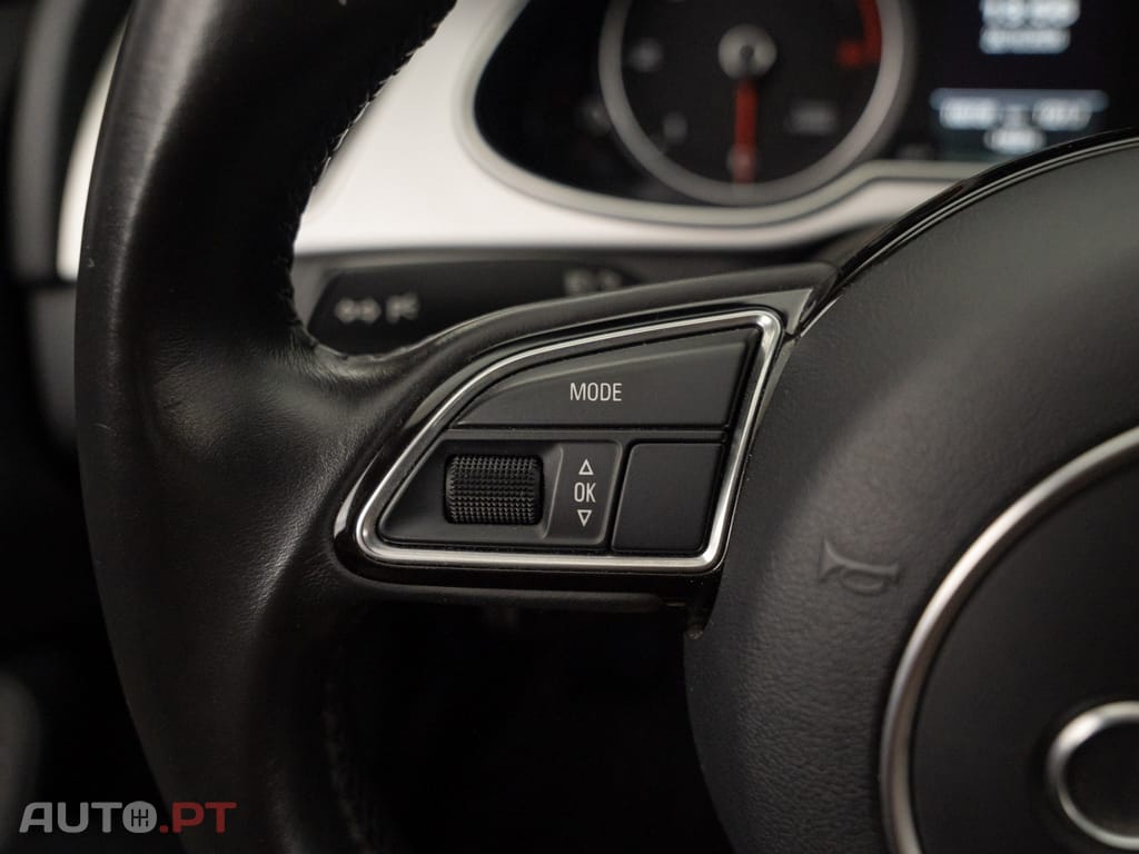 Audi A4 Avant 2.0 TDi S-line