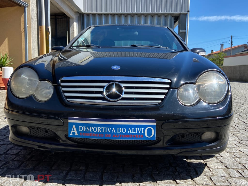 Mercedes-Benz C 220 CDI COUPE