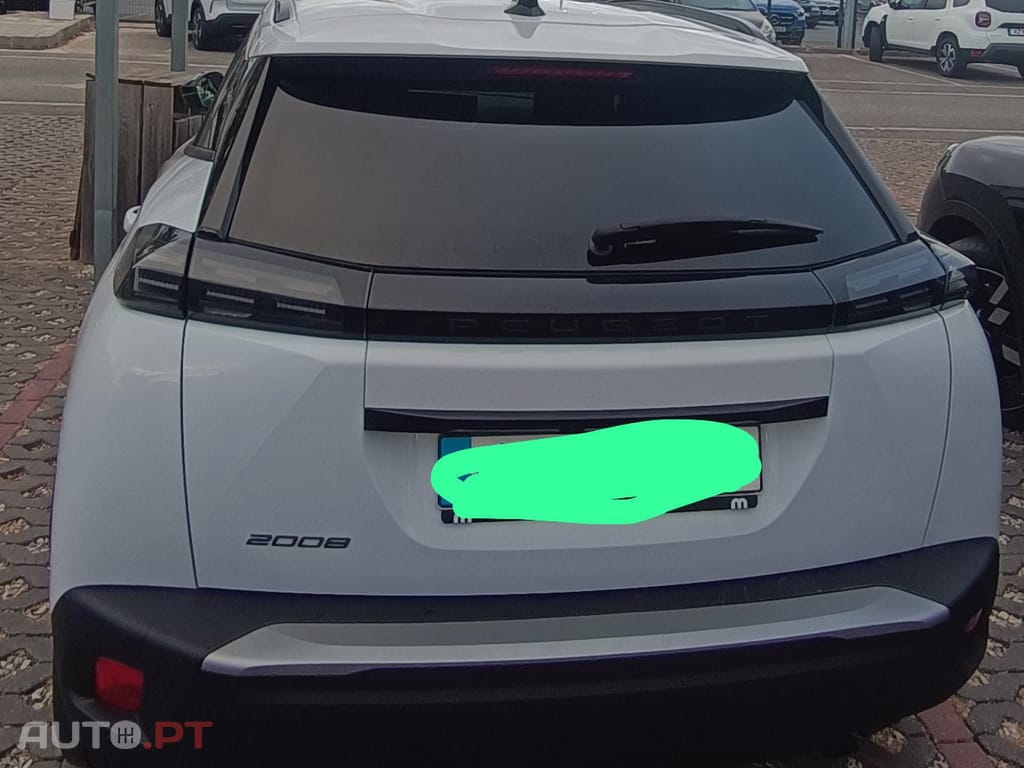 Peugeot E-2008 Allure Pack 1.2 PureTech